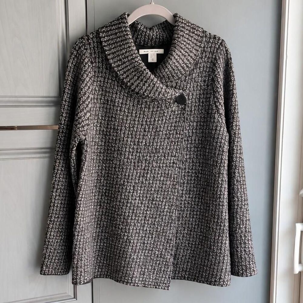 Max Studio black and gray textured sweater jacket